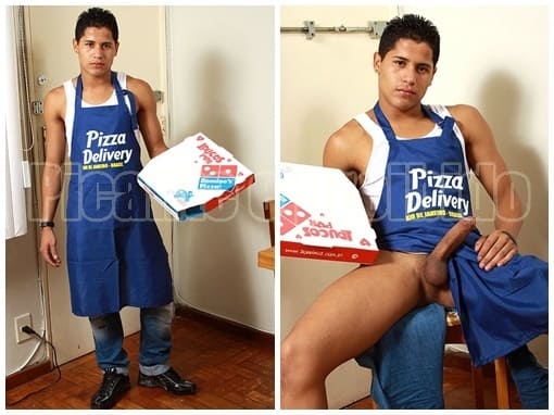 Fotos de um entregador de pizza gay com a rola de fora.
