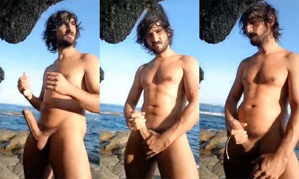 Homem pelado com a pica dura na praia - 05 Vídeos